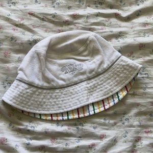 Nike Embroidered Bucket Hat O/S